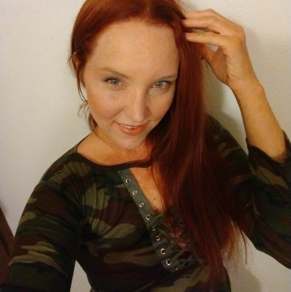 POSH AMBASSADOR!! Meet your Posher, Courtney